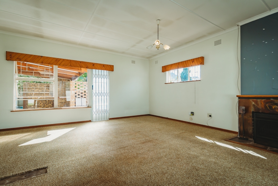 3 Bedroom Property for Sale in Loerie Park Western Cape